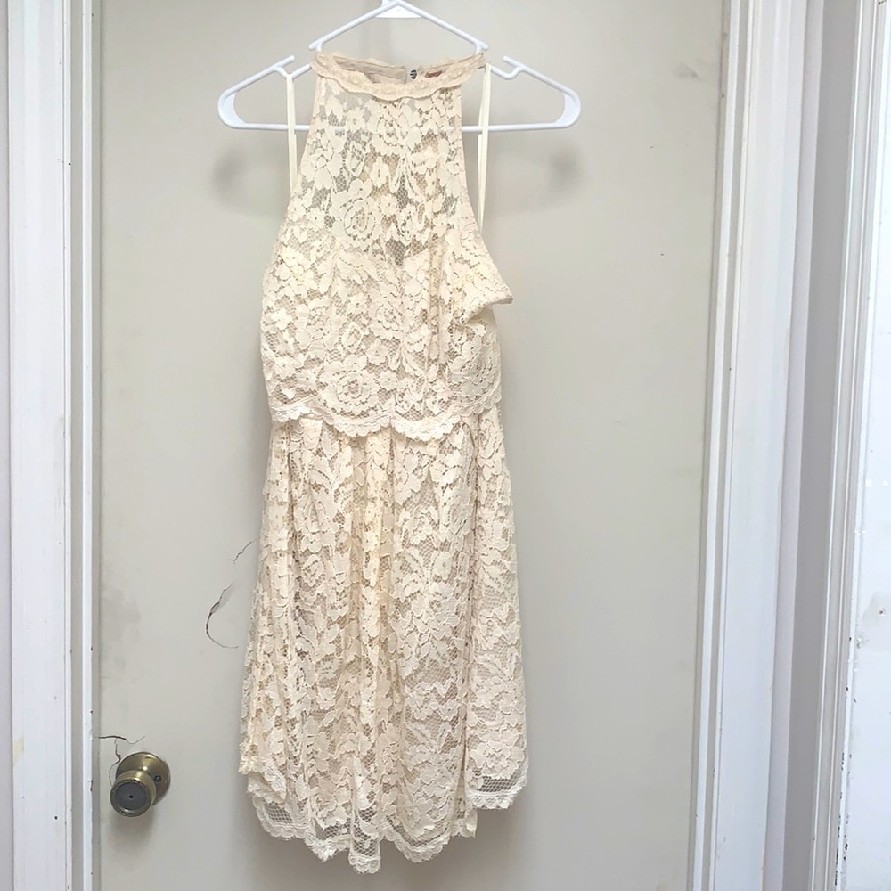 Lace formal/casual, open back. Hippie/bohemian